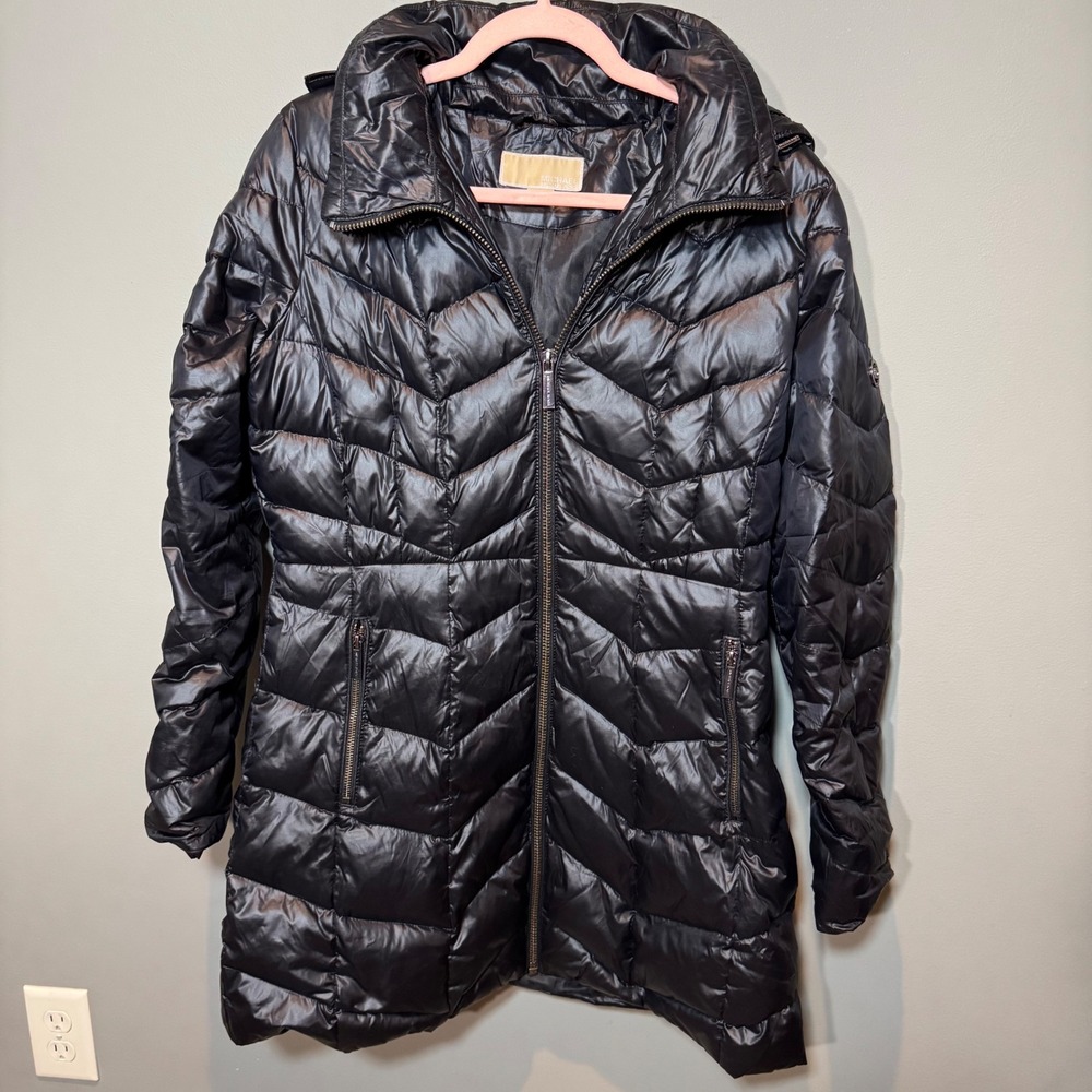 Michael Kors Designer Puffer Coat Winter
 Medium Black Down Fill‎ Hooded Chevron